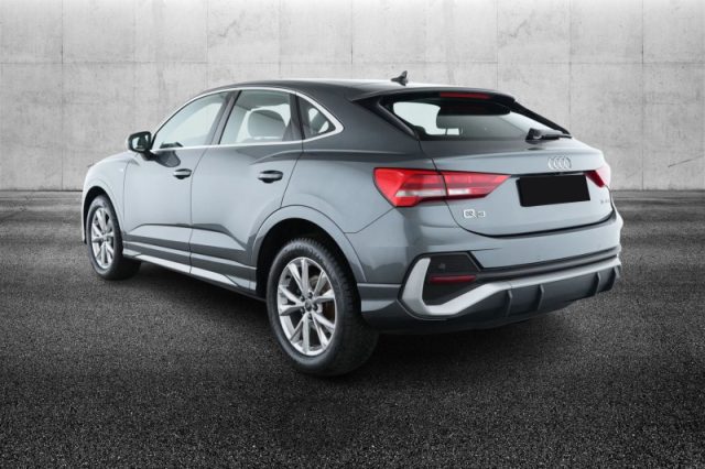Audi Q3 SPB 35 TFSI S tronic S line edition - foto 4 di 4