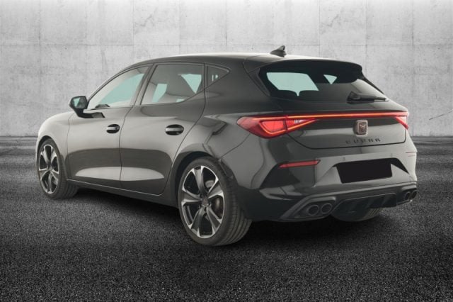 CUPRA Leon 2.0 TSI 300 CV DSG - foto 2 di 4