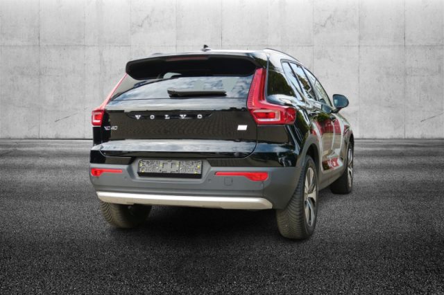 Volvo XC40 T4 Recharge Plug-in Hybrid automatico Core - foto 2 di 4