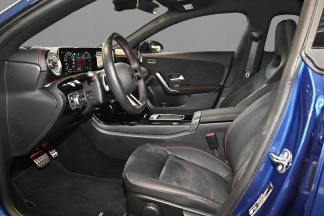 Mercedes-Benz CLA 250 e hybrid EQ AMG Line Premium - foto 4 di 4