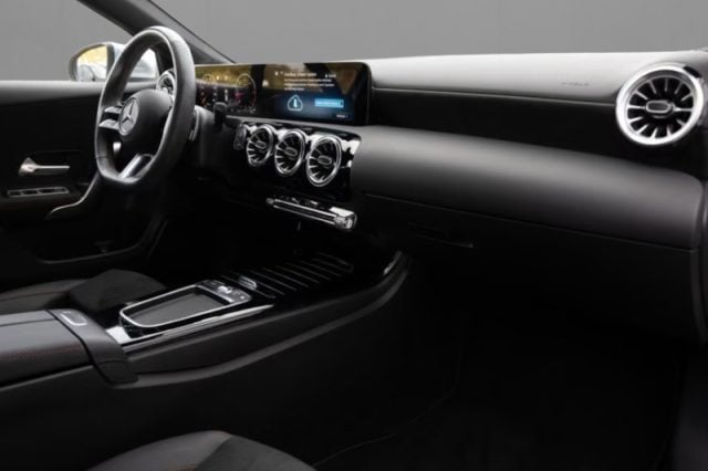 Mercedes-Benz A 220 d Automatic AMG Line Advanced - foto 4 di 4