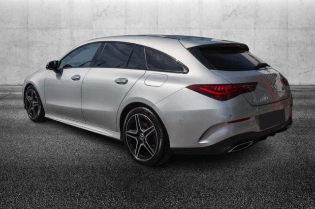 Mercedes-Benz CLA 220 d Automatic Shooting Brake AMG Line Advanced Plus - foto 2 di 4