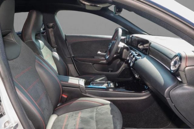 Mercedes-Benz CLA 220 d Automatic Shooting Brake AMG Line Advanced Plus - foto 3 di 4