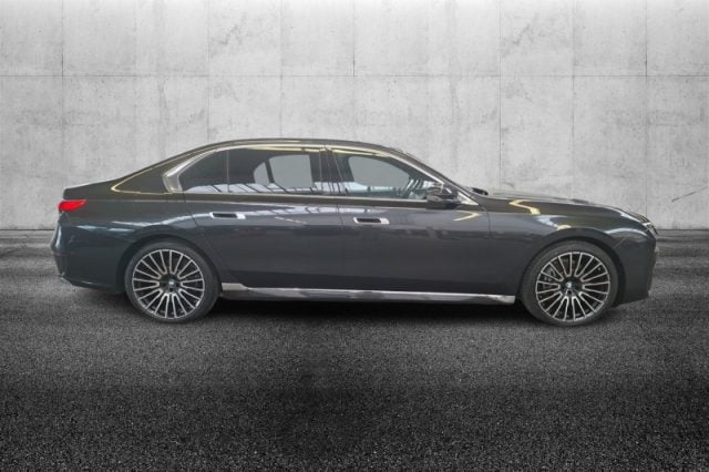 BMW 740 d xDrive - foto 3 di 4