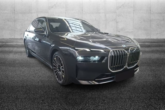 BMW 740 d xDrive, del 2025, 34.800 km, in vendita a Pieve Di Cento (BO)