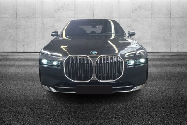 BMW 740 d xDrive - foto 4 di 4