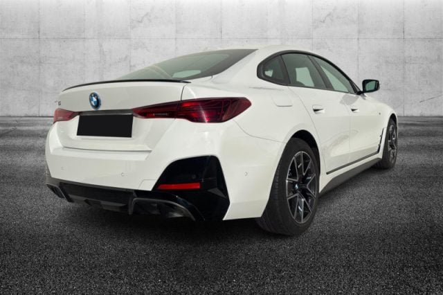 BMW i4 eDrive 40 Msport Pro - foto 2 di 4