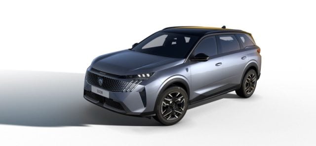 Peugeot 5008 Plug-in Hybrid 195 e-DCS7 GT - foto 4 di 4