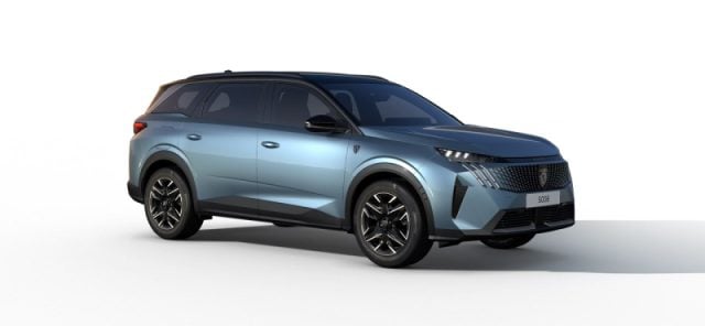 Peugeot 5008 Plug-in Hybrid 195 e-DCS7 GT - foto 2 di 4