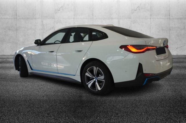 BMW i4 eDrive 35 Msport - foto 4 di 4