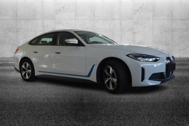 BMW i4 eDrive 35 Msport - foto 2 di 4