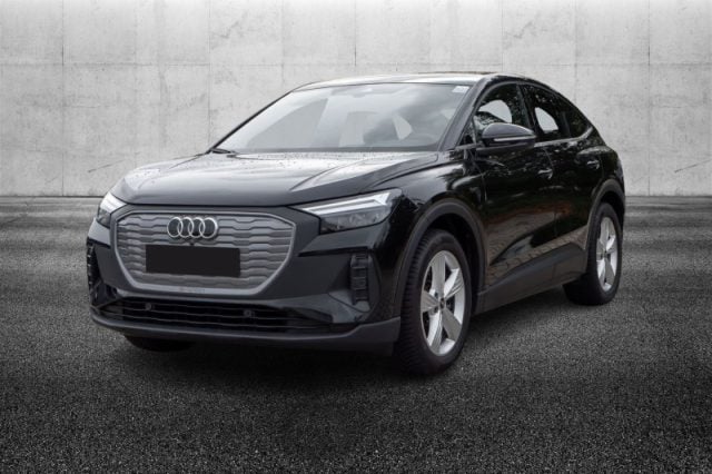 Audi Q4 e-tron Q4 SPB 35 e-tron, del 2023, 48.999 km, in vendita a Pieve Di Cento (BO)