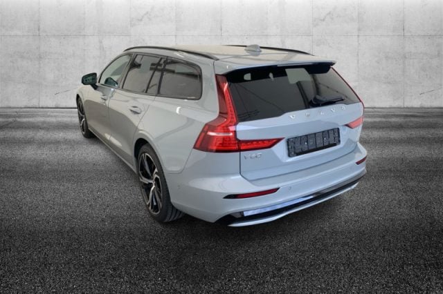 Volvo V60 B4 automatico Plus Dark - foto 4 di 4