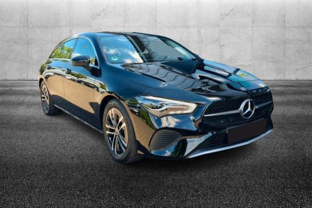 Mercedes-Benz CLA 180 Automatic Shooting Brake Progressive Advanced Plu, del 2023, 33.600 km, in vendita a Pieve Di Cento (BO)