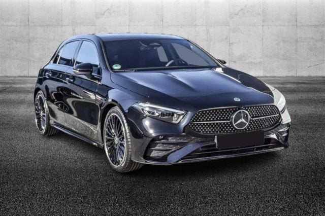 Mercedes-Benz A 200 d Automatic AMG Line Advanced, del 2025, 12.500 km, in vendita a Pieve Di Cento (BO)