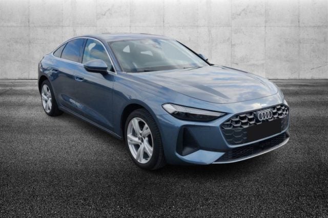 Audi A5 TFSI 110 kW S tronic S Line edition, del 2025, 10.300 km, in vendita a Pieve Di Cento (BO)