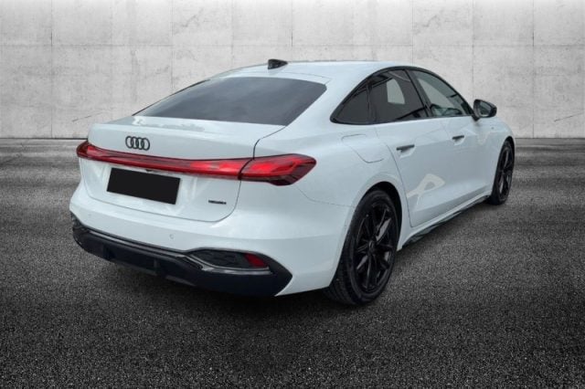 Audi A5 TDI 150 kW mHEV+ S tronic quattro S Line edition - foto 3 di 4