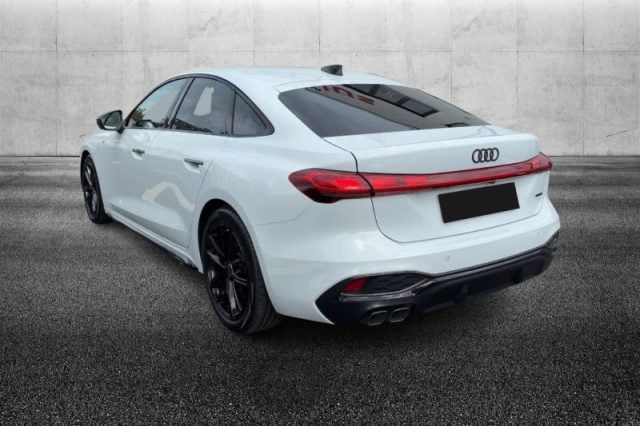 Audi A5 TDI 150 kW mHEV+ S tronic quattro S Line edition - foto 4 di 4