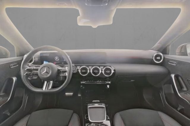 Mercedes-Benz A 200 d Automatic AMG Line Advanced Plus - foto 3 di 4