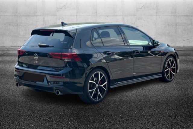 Volkswagen Golf 2.0 TSI DSG GTI - foto 2 di 4