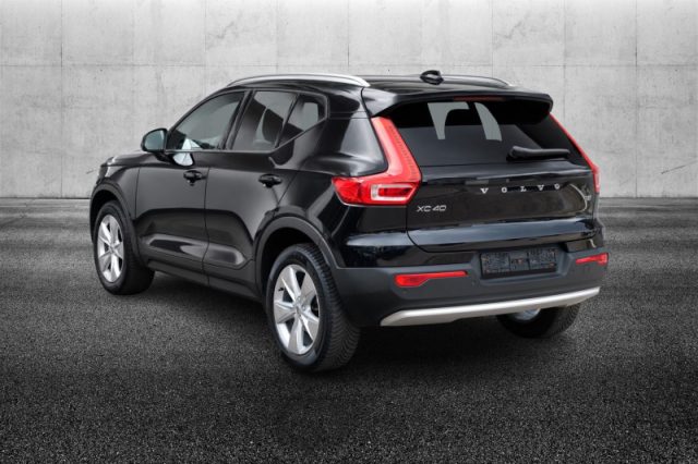 Volvo XC40 T2 automatico Core - foto 3 di 4