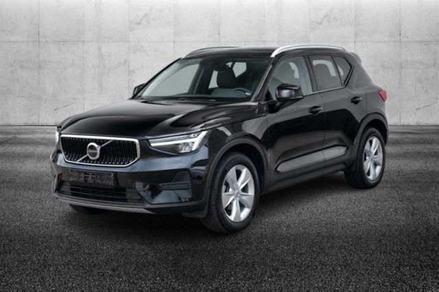 Volvo XC40 T2 automatico Core, del 2024, 40.300 km, in vendita a Pieve Di Cento (BO)