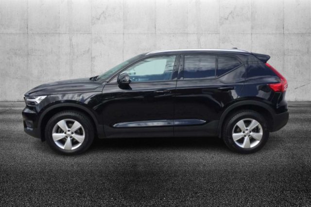 Volvo XC40 T3 Geartronic Momentum Pro - foto 2 di 4