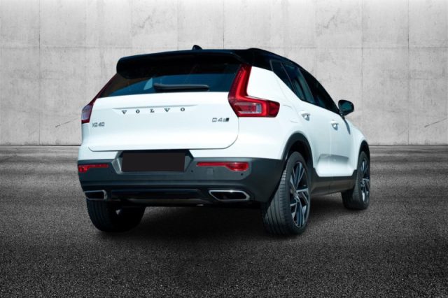 Volvo XC40 D4 AWD Geartronic R-design - foto 3 di 4