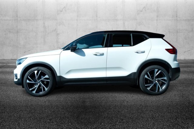 Volvo XC40 D4 AWD Geartronic R-design - foto 4 di 4