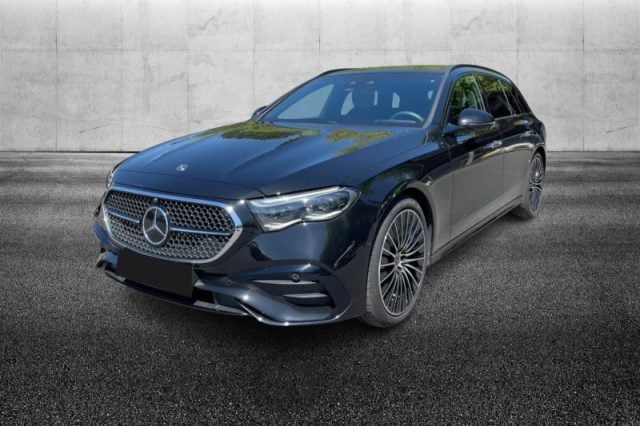 Mercedes-Benz E 220 d Mild hybrid 4Matic S.W. AMG Line Advanced Plus, del 2024, 18.999 km, in vendita a Pieve Di Cento (BO)