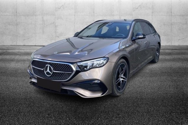 Mercedes-Benz E 220 d Mild hybrid 4Matic S.W. AMG Line Advanced, del 2024, 58.999 km, in vendita a Pieve Di Cento (BO)