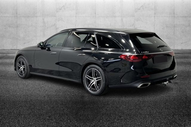 Mercedes-Benz E 220 d Mild hybrid 4Matic S.W. AMG Line Advanced - foto 3 di 4