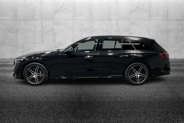 Mercedes-Benz E 220 d Mild hybrid 4Matic S.W. AMG Line Advanced - foto 4 di 4