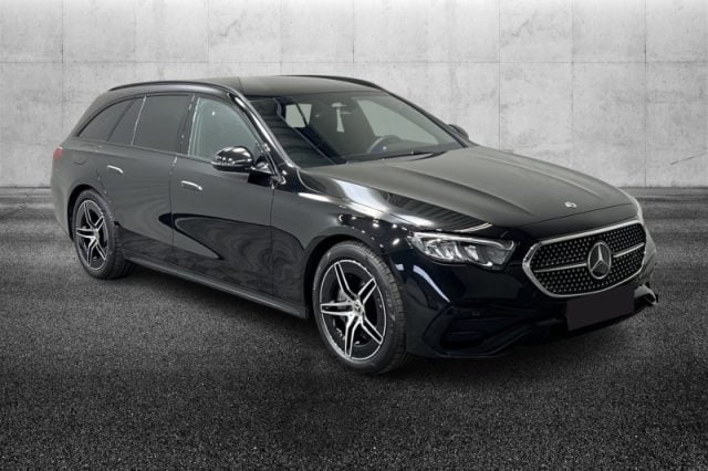 Mercedes-Benz E 220 d Mild hybrid 4Matic S.W. AMG Line Advanced, del 2025, 25.500 km, in vendita a Pieve Di Cento (BO)