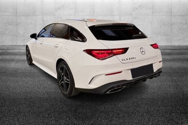 Mercedes-Benz CLA 220 d Automatic Shooting Brake AMG Line Advanced Plus - foto 3 di 4