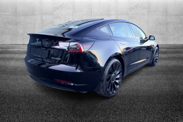 Tesla Model 3 Long Range AWD Performance - foto 3 di 4
