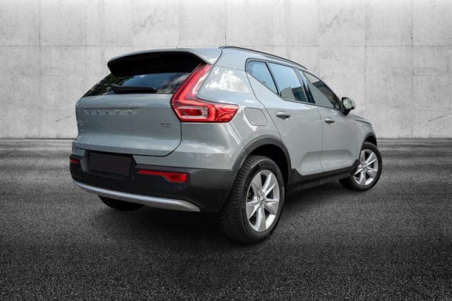 Volvo XC40 T2 automatico Essential - foto 2 di 4