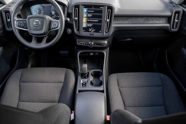 Volvo XC40 T2 automatico Essential - foto 4 di 4