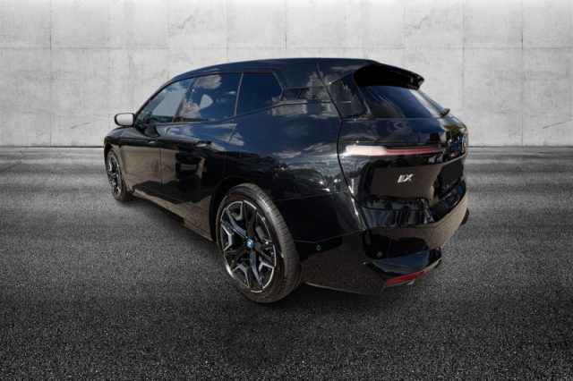 BMW iX xDrive 40 Pacchetto Sportivo - foto 3 di 4