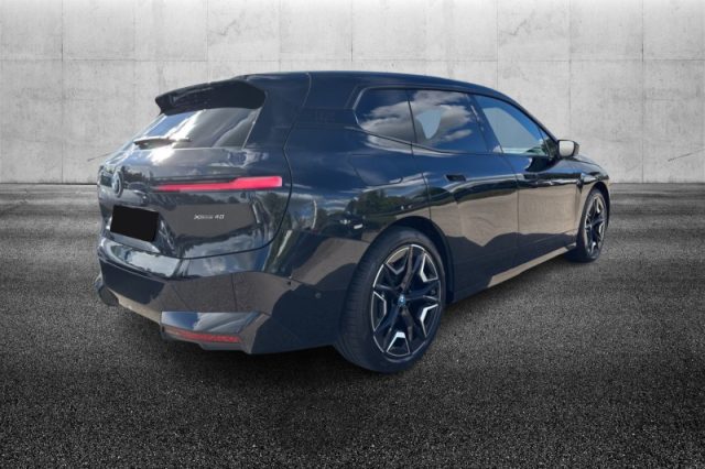 BMW iX xDrive 40 Pacchetto Sportivo - foto 2 di 4