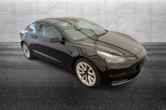 Tesla Model 3 Long Range Dual Motor AWD - foto 2 di 4