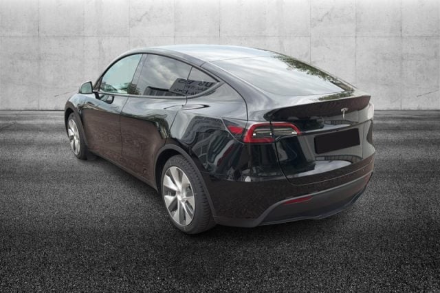Tesla Model Y RWD - foto 3 di 4
