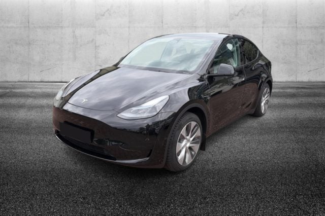 Tesla Model Y RWD - foto 2 di 4
