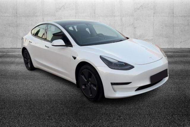 Tesla Model 3 Long Range Dual Motor AWD, del 2022, 44.999 km, in vendita a Pieve Di Cento (BO)