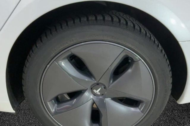 Tesla Model 3 Long Range Dual Motor AWD - foto 4 di 4