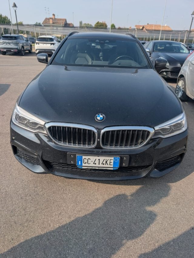 BMW 520 d xDrive Touring Msport - foto 3 di 4