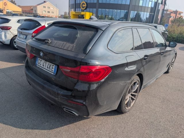 BMW 520 d xDrive Touring Msport - foto 2 di 4