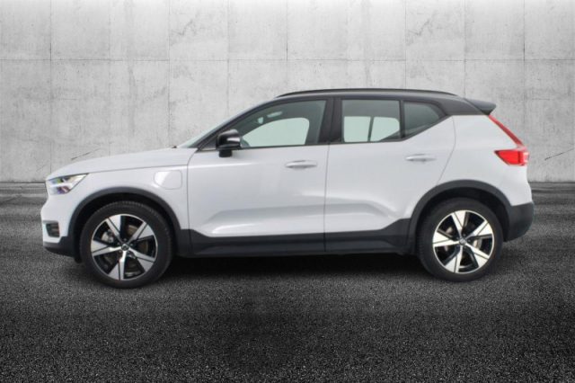 Volvo XC40 T4 Recharge Plug-in Hybrid automatico Core - foto 4 di 4