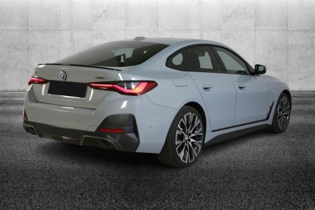 BMW i4 eDrive 35 Msport Pro - foto 3 di 4
