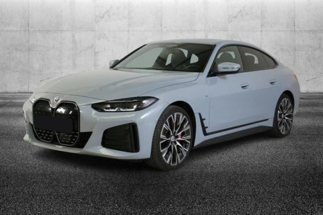 BMW i4 eDrive 35 Msport Pro, del 2023, 47.200 km, in vendita a Pieve Di Cento (BO)
